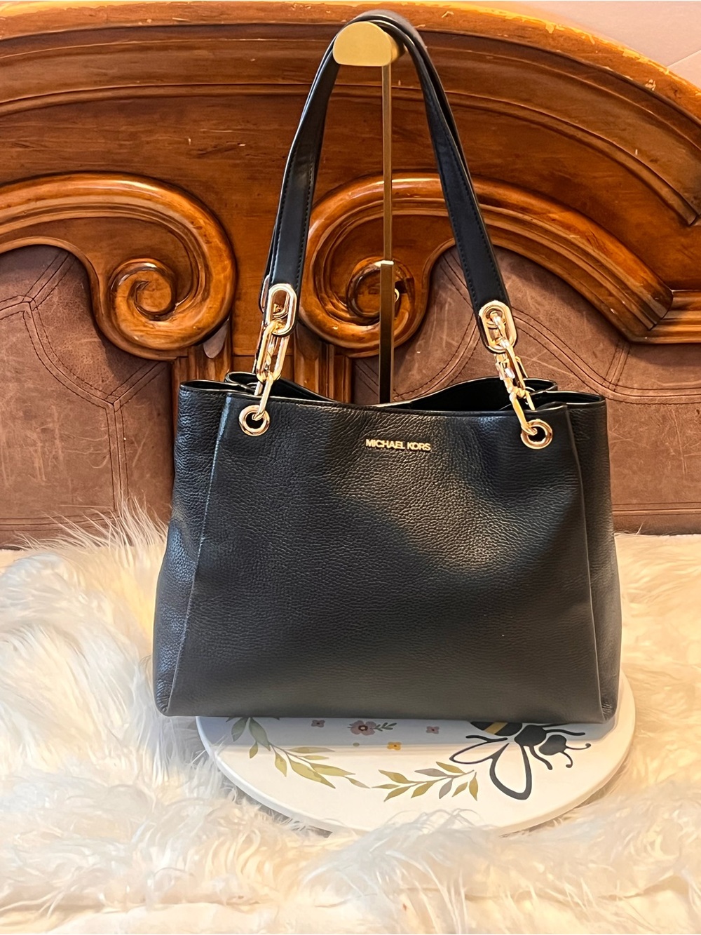 Michael Kors Trisha Large black Pebbled Leather Shoulder Bag - Picture 4 of 16